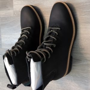 Nwt toms Frankie boots women's size 9.5